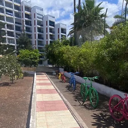 Apartment Beach And Pool In